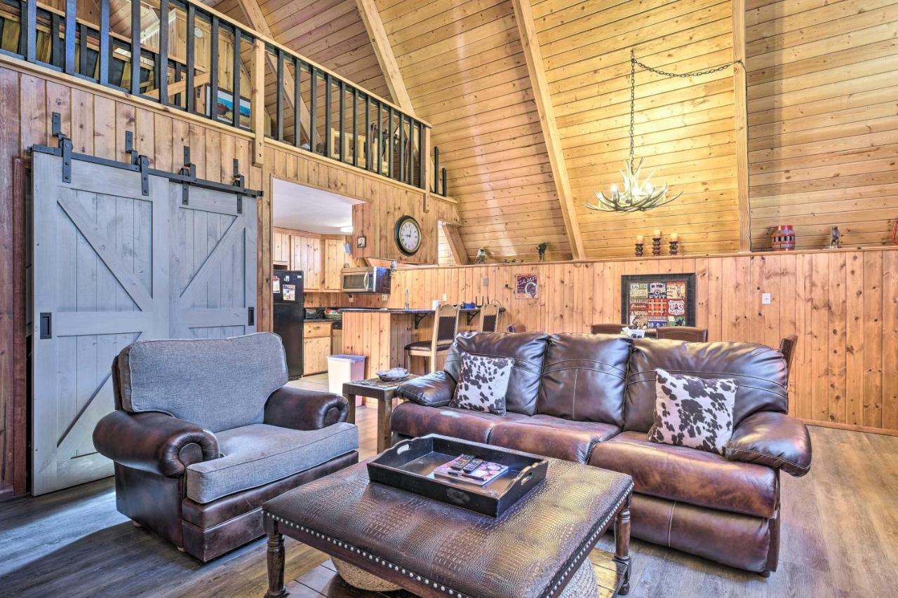 Ski-Inandski-Out Red River Cabin With Mtn Views! Buitenkant foto