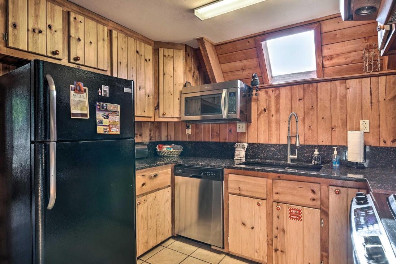 Ski-Inandski-Out Red River Cabin With Mtn Views! Buitenkant foto