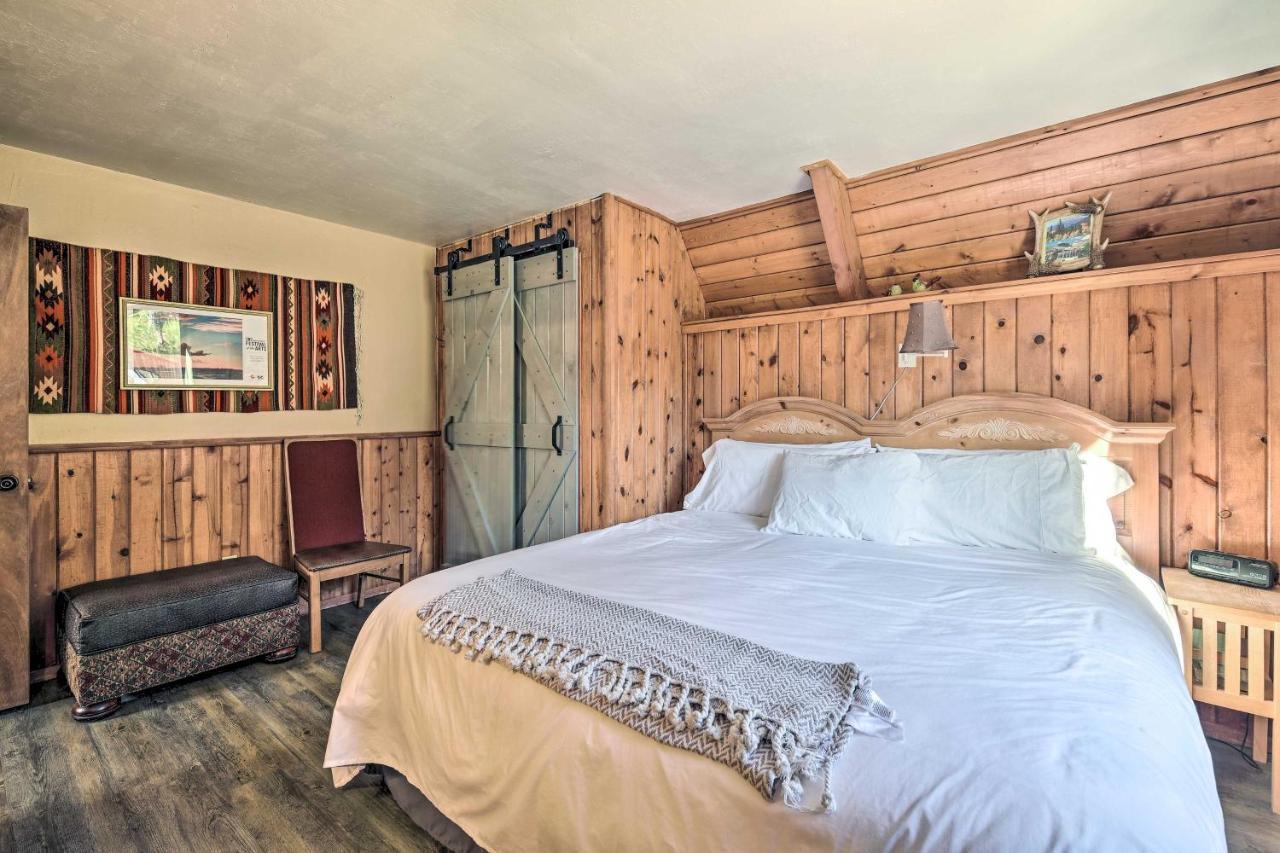 Ski-Inandski-Out Red River Cabin With Mtn Views! Buitenkant foto